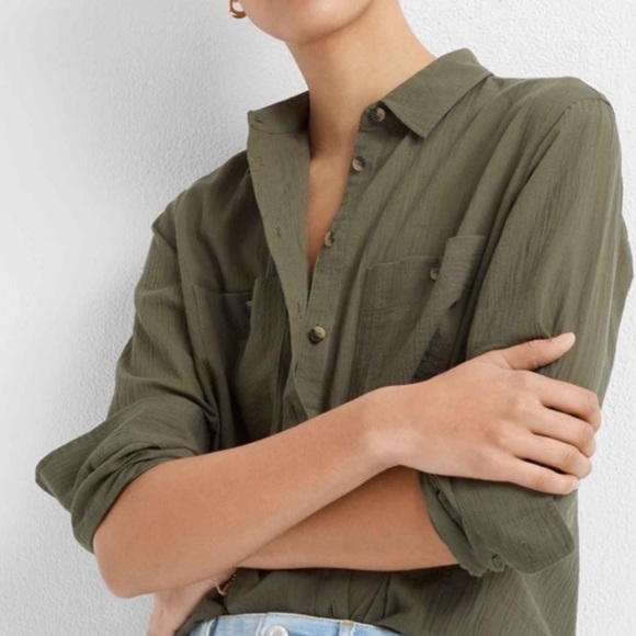 Club Monaco Tops - Club Monaco Marnee Button Down Shirt Size S